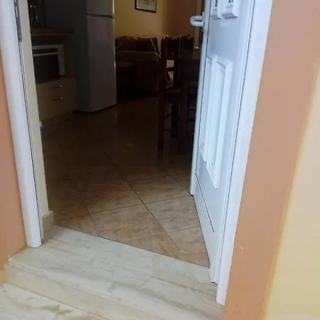 Maria's Sea View Apartment Mousata