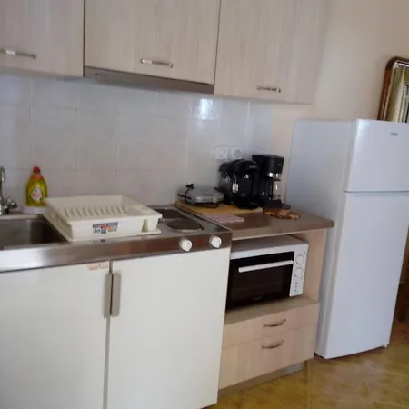 Maria's Sea View Apartment Mousata