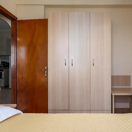 Maria's Sea View Apartman